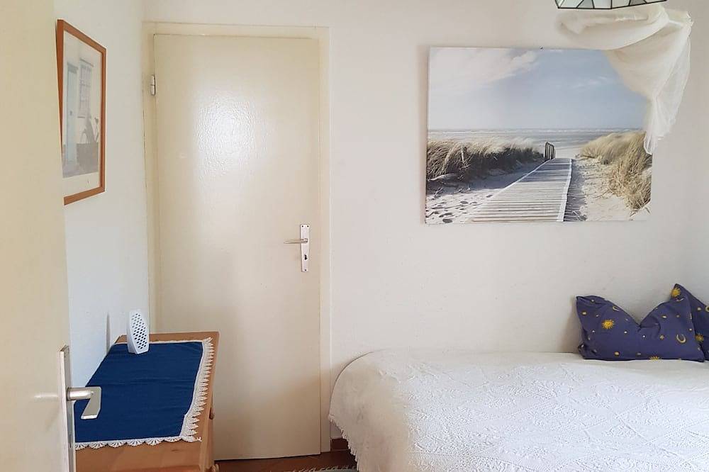 Ferienbungalow am West-Ufer der Müritz mit direktem Blick und Zugang zum  See in Sietow-Dorf, Sietow