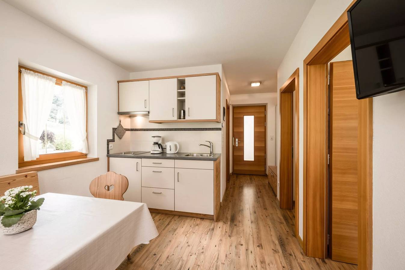 Apartamento inteiro, Angererhof - Apartamento 'Leni' com vista para a montanha, jardim privado e Wi-Fi in Campo Tures, Alto Adige