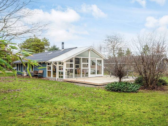 Ferienhaus für 6 Personen, mit Terrasse und Garten in Nørhede Vest
