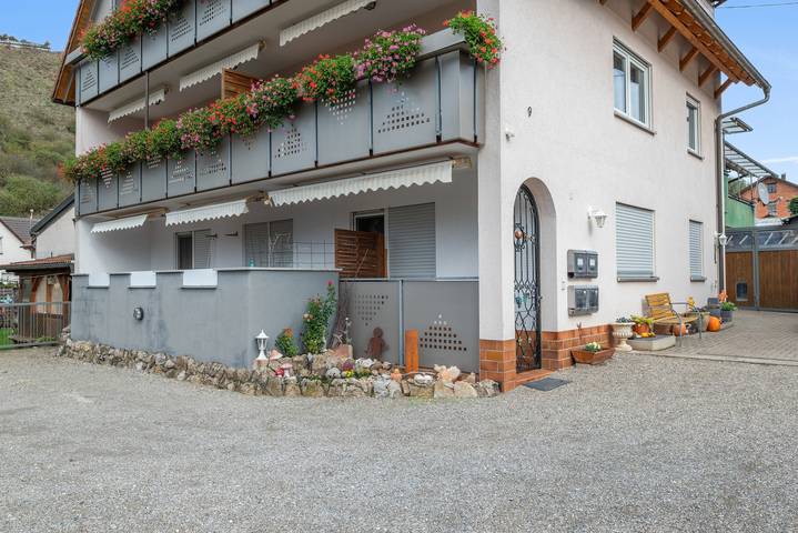 Entire apartment, Apartment D with Mountain View, Balcony and Wi-Fi in Vogtsburg - Schelingen, Vogtsburg