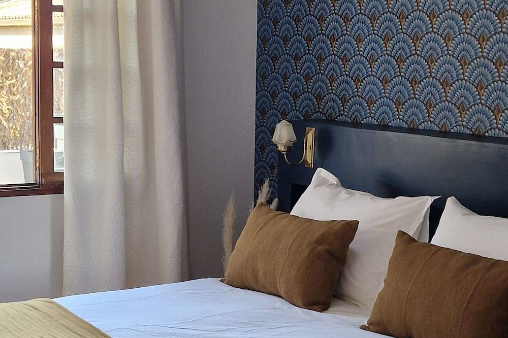 Magnifique Maison Provençale Haut Standing Avec Piscine, Jardins,garages Fermés in Sablet, Vaucluse