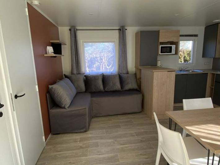 Mobil home pour 4 personnes, avec terrasse et piscine à Guégon - 3