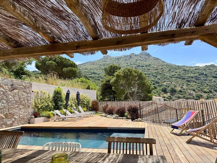 Villa pour 10 personnes, avec vue ainsi que jardin et piscine, animaux acceptés à Corbara - 2