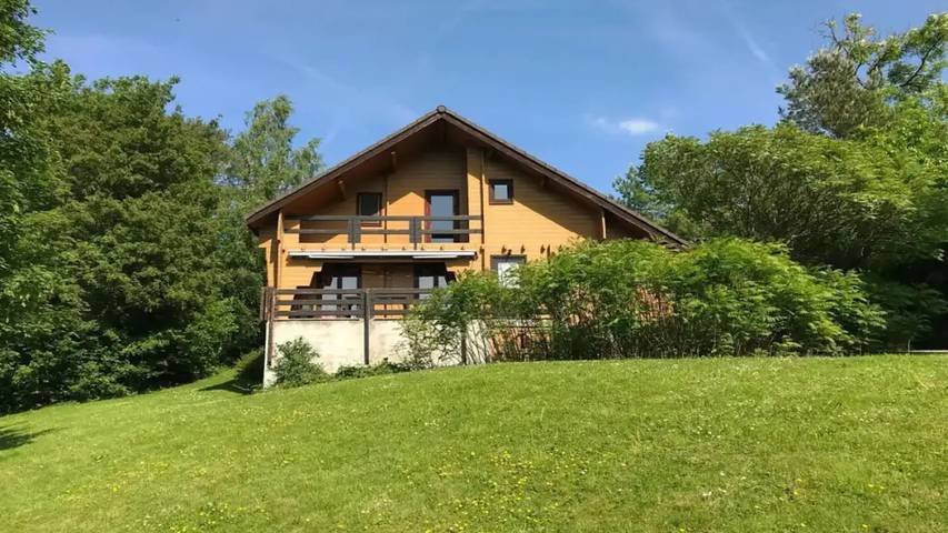 Ferienhaus für 9 Personen, mit Pool und Garten sowie Sauna