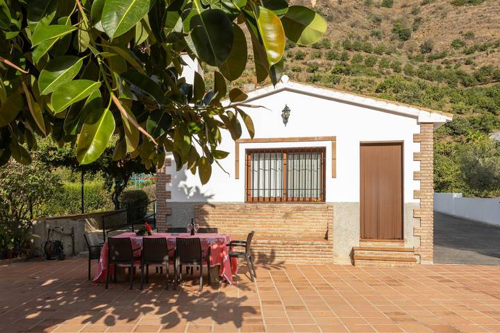 Casa rural para 13 personas, con jardín, Familias con niños en Sayalonga - 3