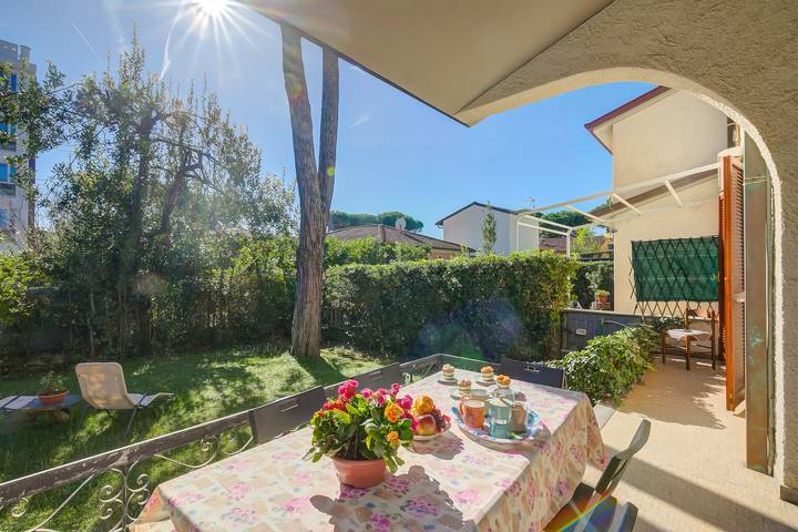 Ferienhaus für 8 Personen, mit Balkon und Terrasse sowie Kinderpool in Marina di Pietrasanta - 3