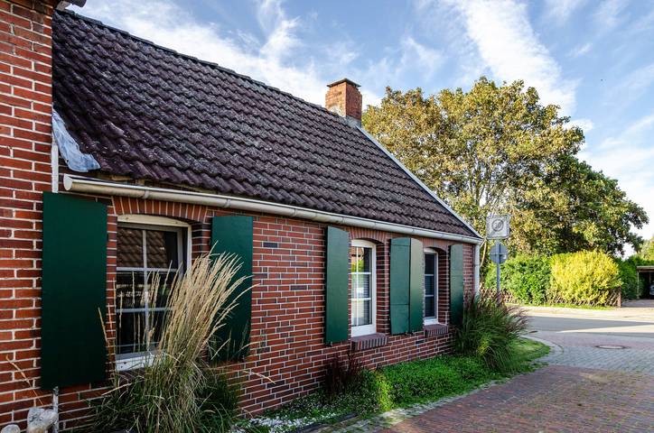 Ferienhaus für 4 Personen, mit Garten in Rysum