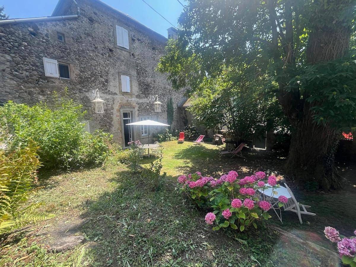 Authentique maison de famille Ariègeoise in Saurat, Parc naturel régional des Pyrénées ariégeoises