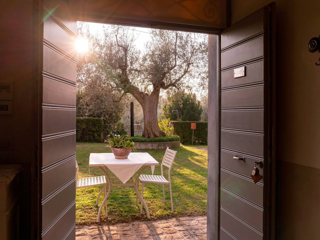 Entire apartment, Studio-Apartment mit Sommerpool, Garten und Aussicht in Pesaro, Valle del Metauro