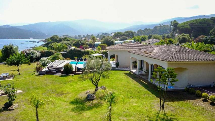 Location de vacances pour 10 personnes, avec jardin et piscine ainsi que vue et sauna, animaux acceptés dans Plage d'Argent