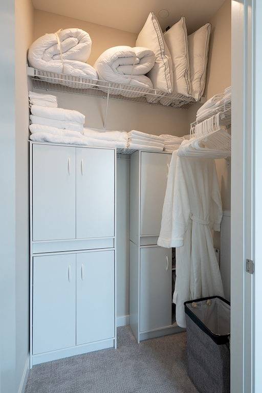 Ganze Wohnung, Stunning Apt W/ Parking and Gym | Downtown at Yale in New Haven, Connecticut