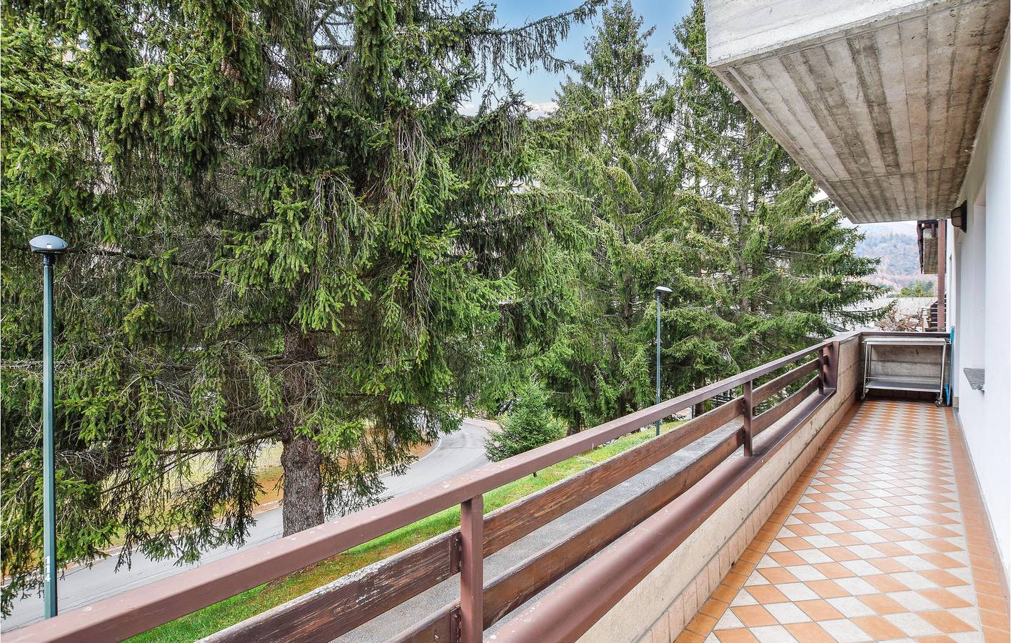 Appartamento intero, Appartamento Ski-In Garden con WiFi e parcheggio in San Pietro (Corteno Golgi), Corteno Golgi