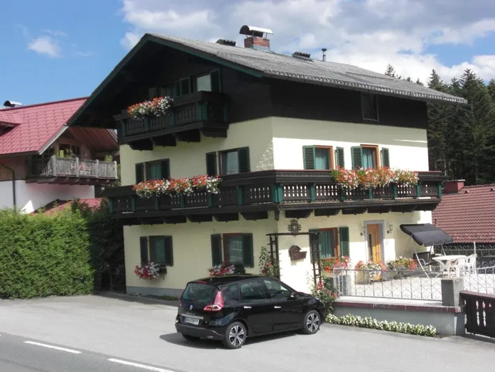 Ferienwohnung für 13 Personen, mit Ausblick und Terrasse - 1