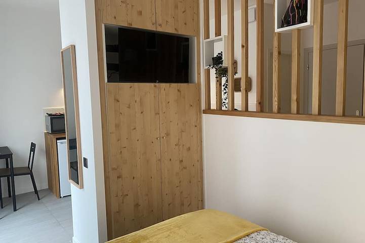 Apartamento entero, Studio 2 minutes from the Nancy Thermal complex in Nancy, Región de Nancy