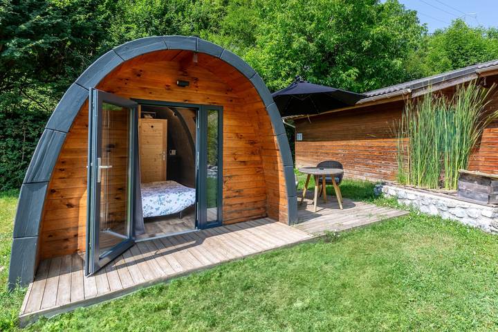 Tiny Home « Le Pod 2 » avec vue sur la montagne, Wi-Fi et climatisation in Touët-sur-Var, Région de Nice