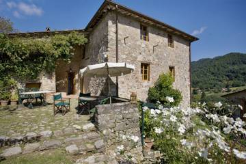 Villa for 10 People in Pescaglia, Italian Riviera, Photo 1