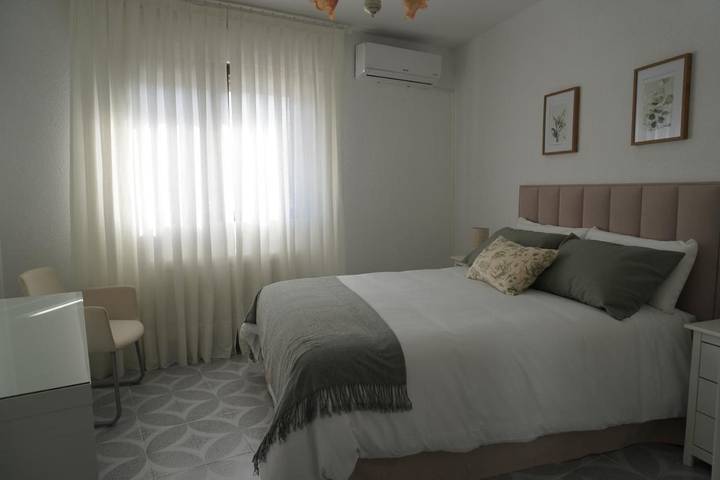 Casa rural para 4 personas, con Balcón y Vistas en Casas del Monte - 2