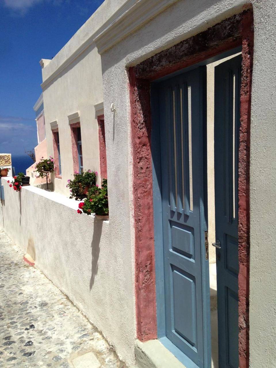 Marcos Rooms in Ormos Ammoudiou, Oia