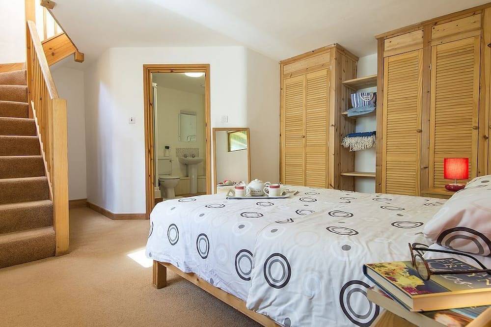 Cudden View - Charakter und geräumiges Cottage. Privater Garten. Panoramablick auf das Meer in Marazion, Cornwall