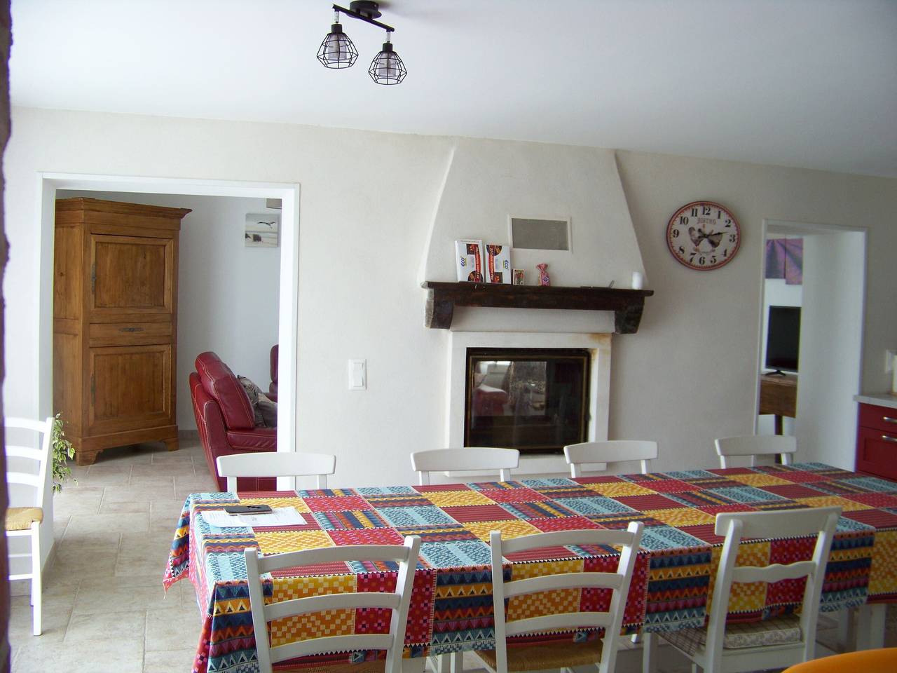 Maison rénovée en pleine campagne avec terrain, terrasse et équipements familiaux in La Roche-sur-Yon, Vallée de la Loire