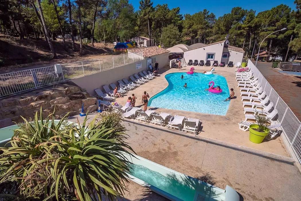 Entire apartment, Tipi 2 people in Mondragon, Vaucluse