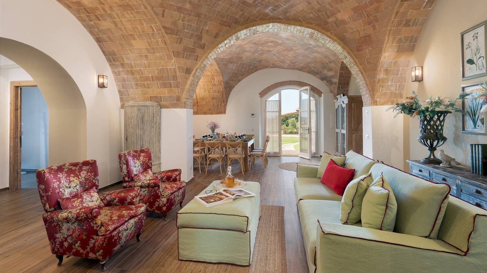 Villa für 12 Personen mit Garten in Pomarance, Riserva Naturale di Monterufoli