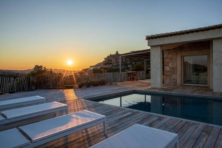 Villa per 4 persone, con giardino e piscina nonché panorama sulla Costa Smeralda