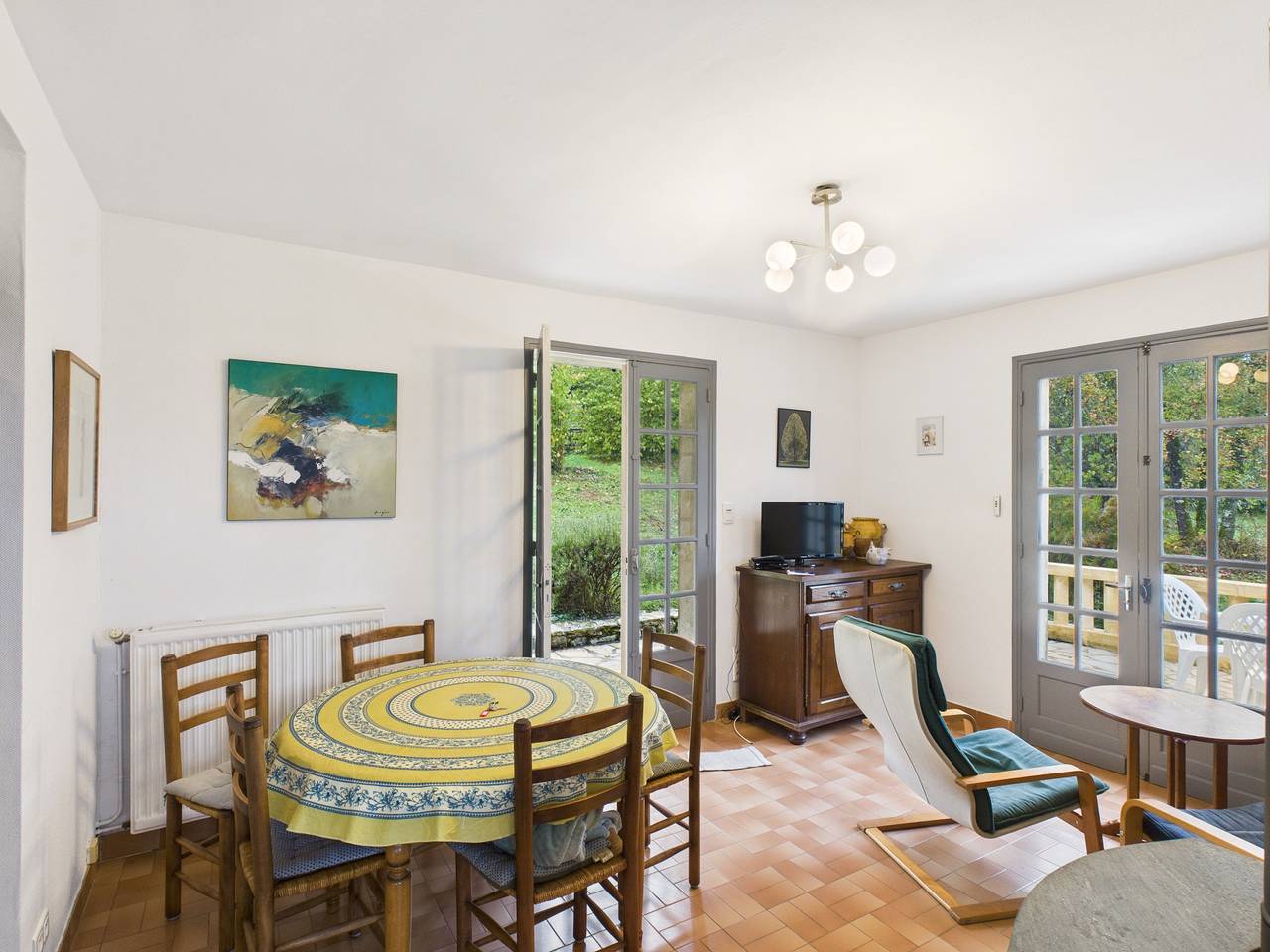 Ganze Wohnung, Jolie vue sur la vallée pour 3 adultes / 2 enfants in Les Eyzies, Périgord Noir