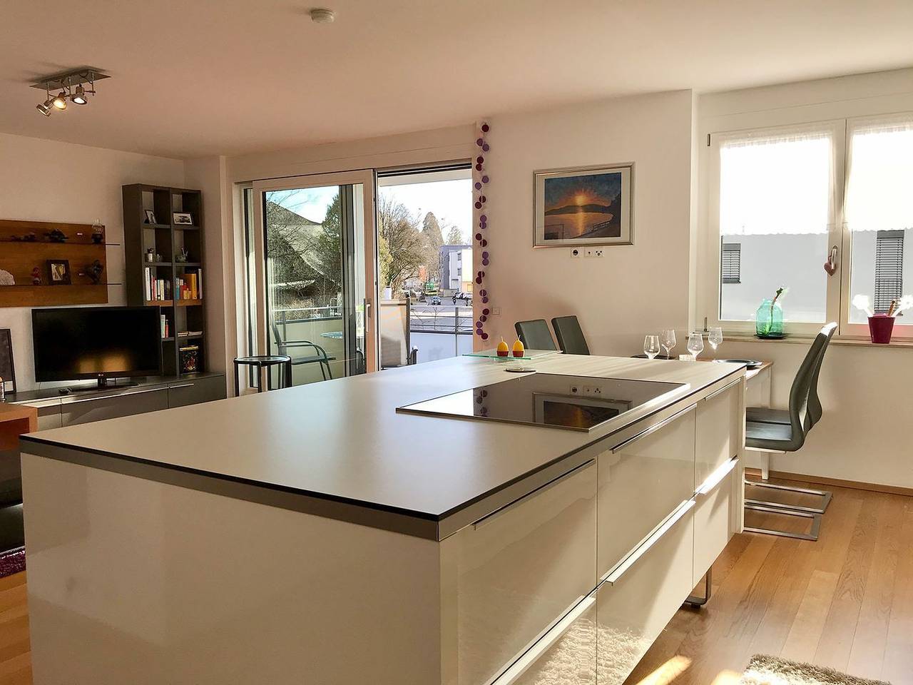 Ganze Wohnung, Ferienwohnung Central 1st floor - hochwertige Wohnung im 1. Og mit Balkon in Lindau, Bayerisch Schwaben