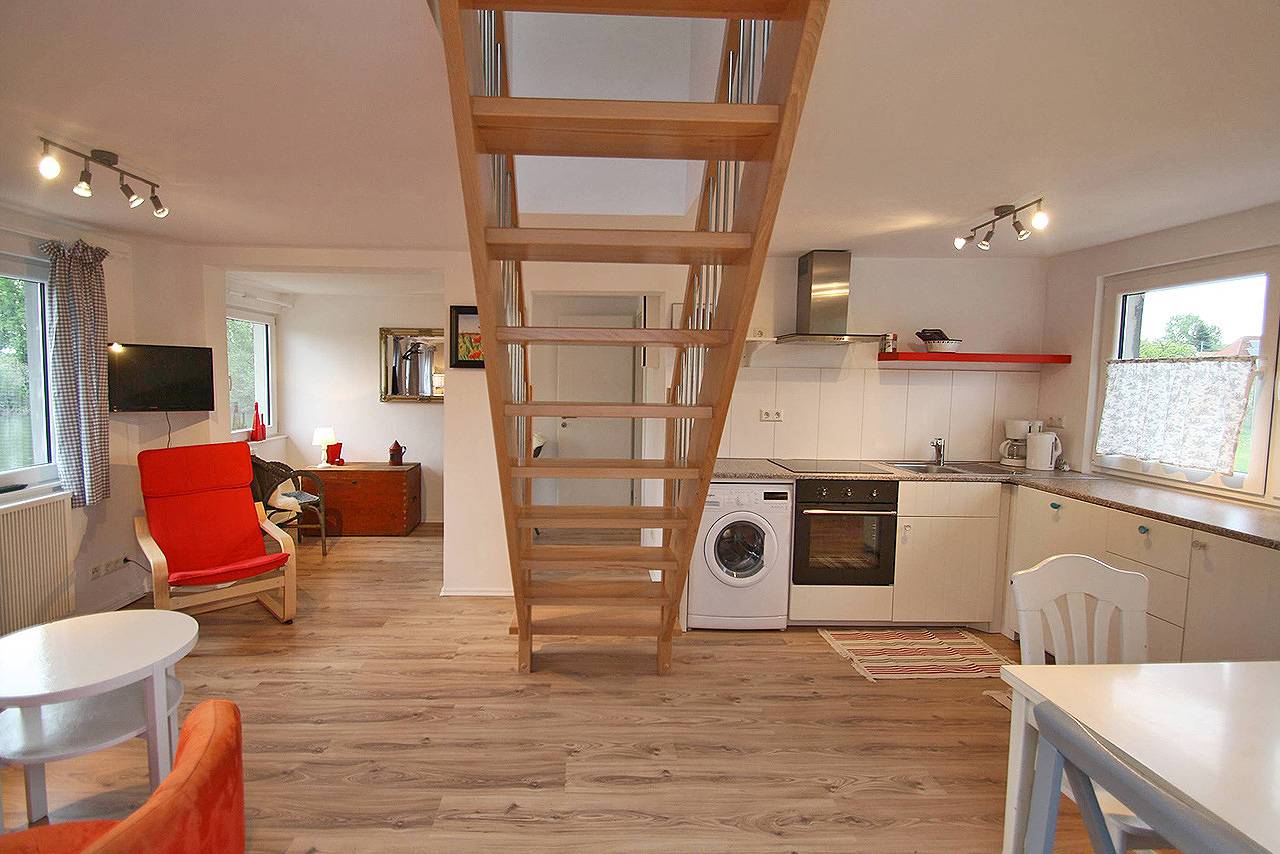 Entire holiday apartment, Maisonette-Wohnung mit großer Terrasse - 11a in Karlsruhe, Rhine Plain