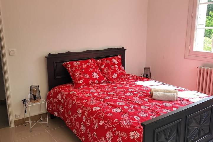 Location de vacances pour 5 personnes, avec jacuzzi ainsi que jardin et balcon à Cendrieux - 2