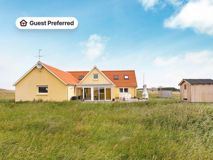 Vakantiehuis voor 11 personen, with sauna and terras as well as zwembad and whirlpool, met huisdier in Noord-Jutland
