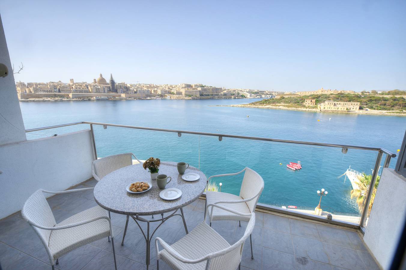 Appartamento intero, Appartamento vacanze per 6 persone con balcone in Sliema, Isola di Malta