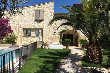 Location de vacances pour 8 personnes, avec jardin à Florensac