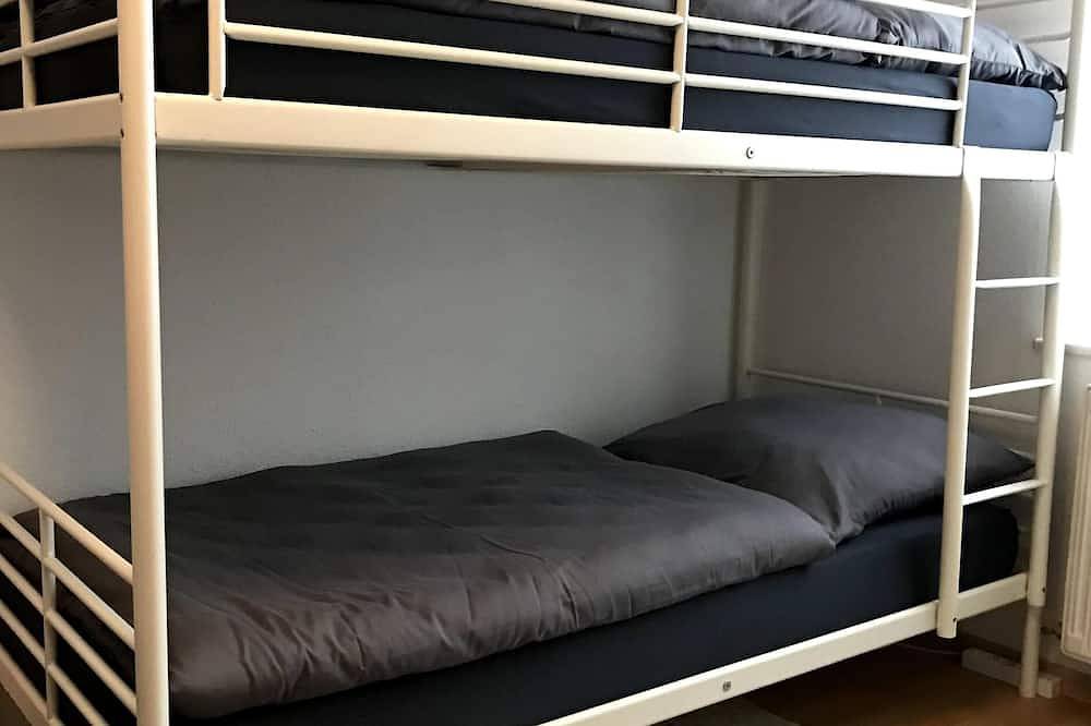 Ganze Wohnung, Space Age Design-Luxus-Apartment+Terrasse, fast Wlan, Waschtrockner, beste Lage in Gera, Ostthüringen