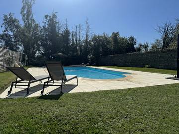 Gîte pour 10 personnes, avec sauna ainsi que terrasse et jardin à Journet