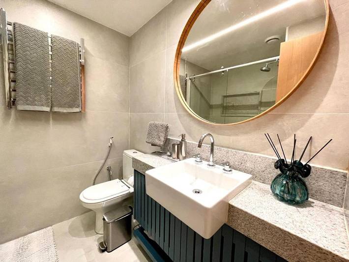 Casas e apartamentos de temporada para 3 pessoas, com balcão e jacuzzi e ainda piscina em Leblon