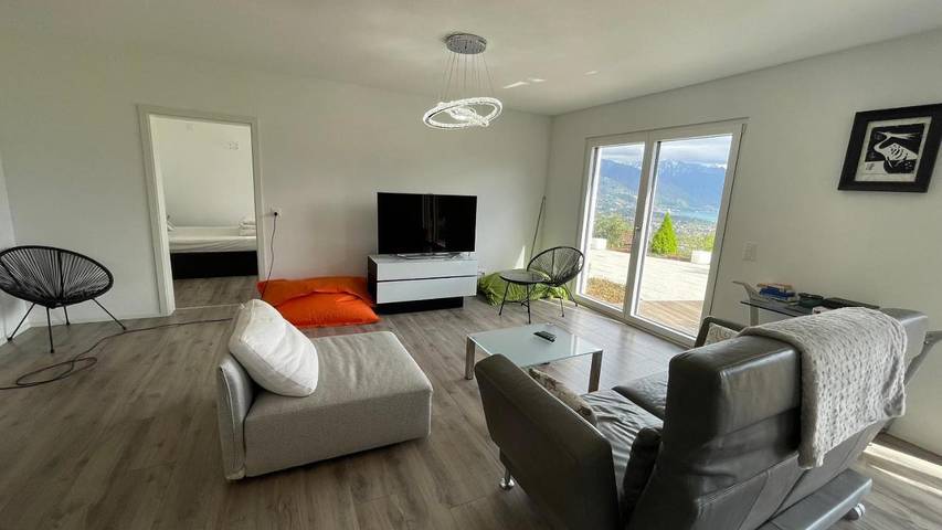 Gîte pour 5 personnes, avec terrasse et vue sur le lac ainsi que vue et jardin dans Chardonne - 4