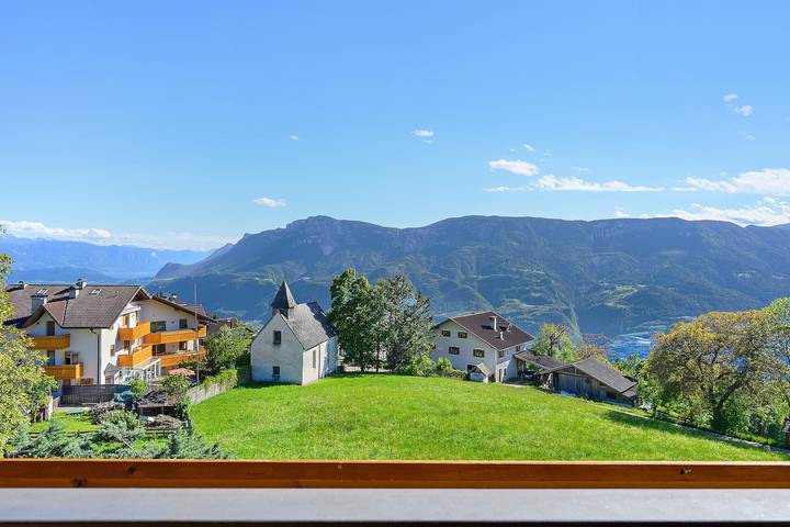 Appartamento intero, Appartamento 'Mendel' con vista montagna, giardino in comune e Wi-Fi in Salonetto, Meltina