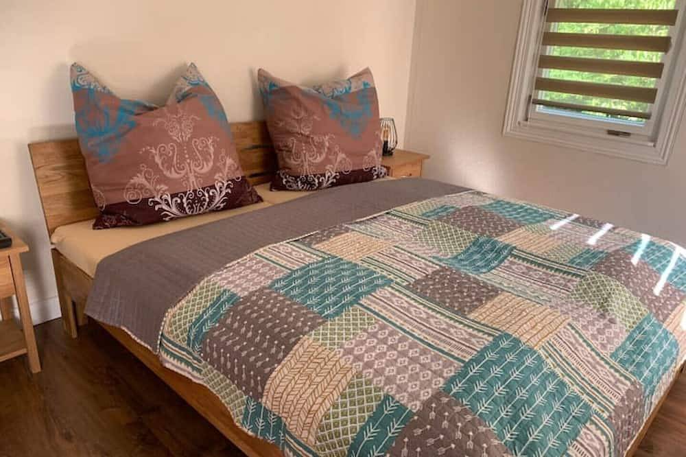 Ganze Wohnung, Waldferienhaus Dunja mit Whirlpool, Sauna u Garten in Oybin, Zittauer Gebirge