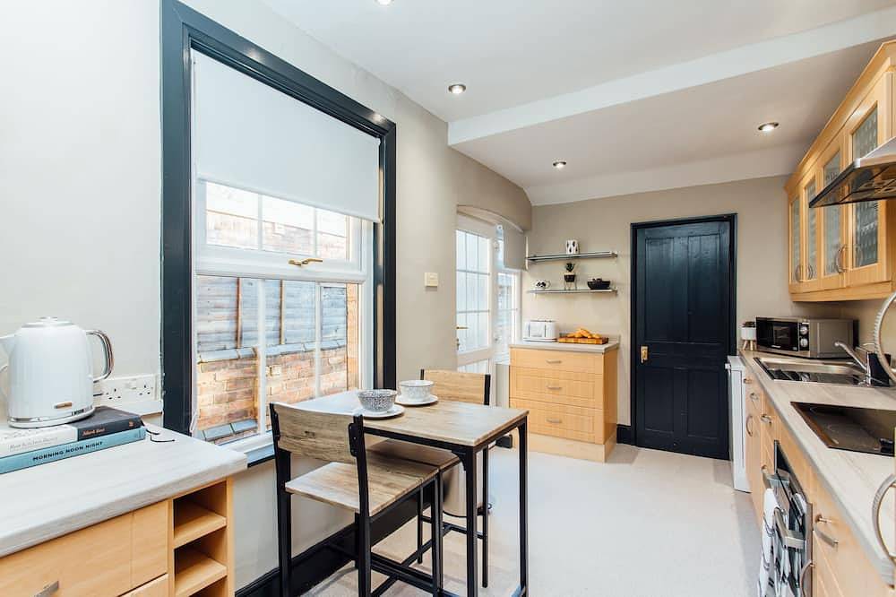 Beautifully finished house in Rugby!  in Warwickshire