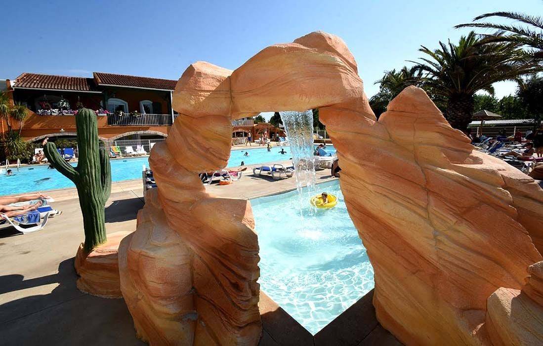 Mobil homes Les Salisses 8p clima in Vias Plage, Vias