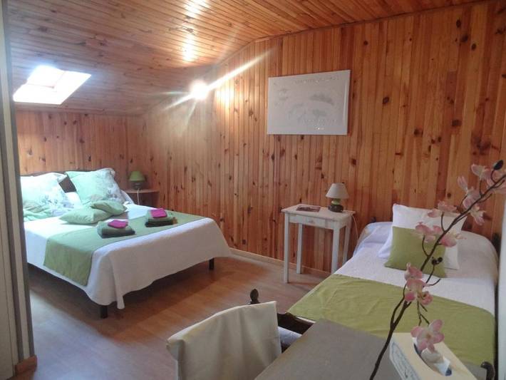 Location de vacances pour 3 personnes, avec terrasse et jardin à Augy-sur-Aubois - 2