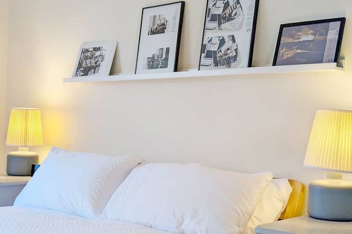 A family house that sleeps 6 guests  in 3 bedrooms in South Downs