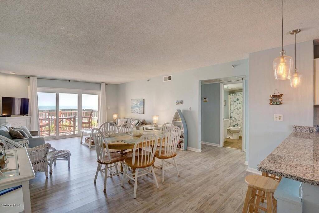 Ganze Wohnung, Oceanfront End Unit 2Br Condo - Linens Included in North Topsail Beach, Camp Lejeune