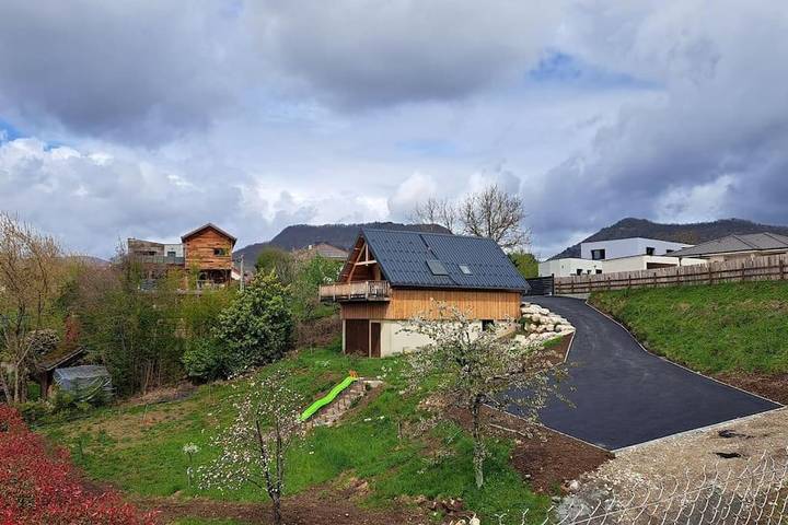 Gîte pour 8 personnes, avec vue et jardin à Coublevie - 4