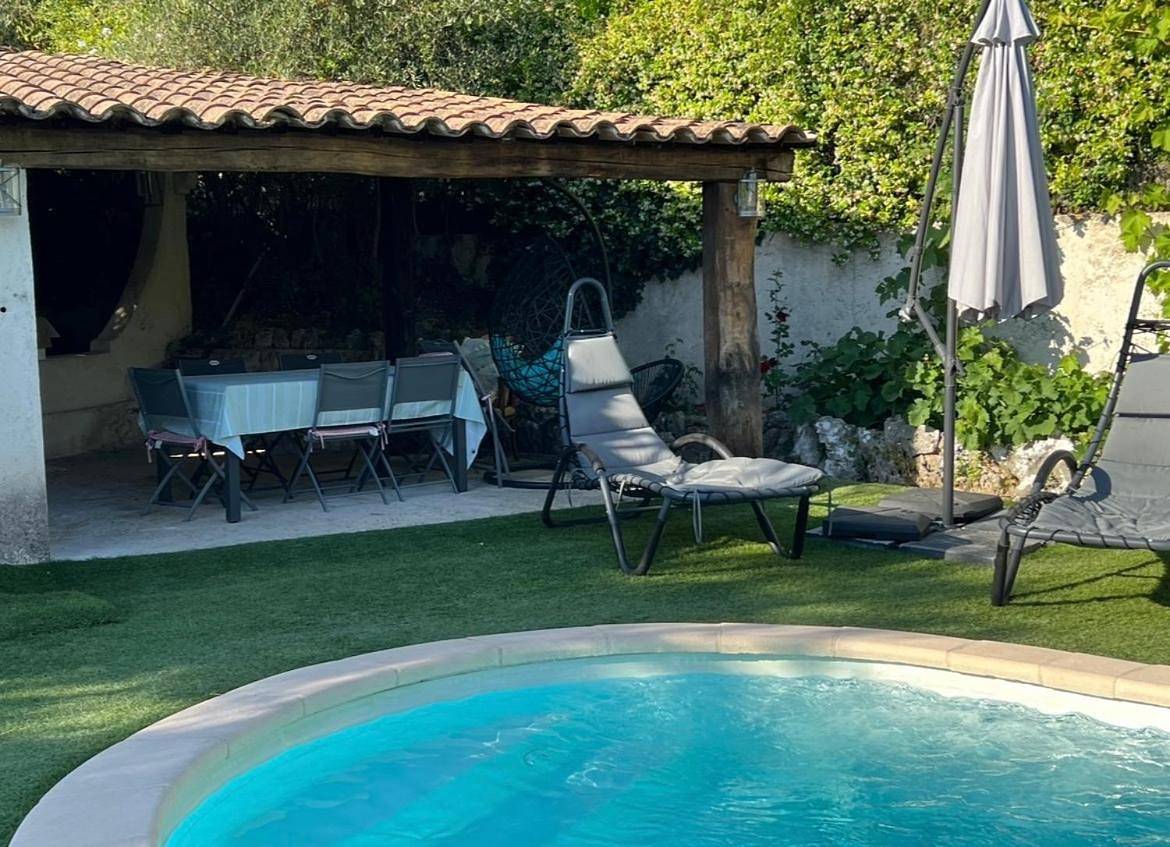 Appartement entier, Bas de villa avec piscine in Mouans-Sartoux, Côte méditerranéenne (France)