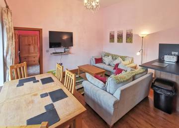 Glamping for 4 People in Pembrokeshire, South-Wales, Photo 2