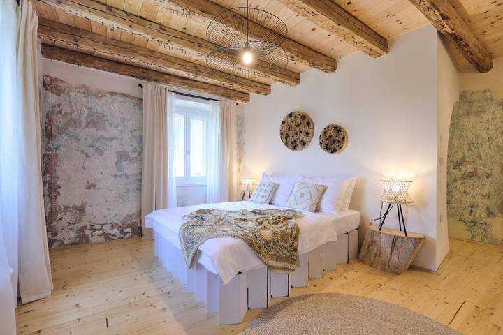Chambre d’hôte pour 2 personnes, avec vue et jardin, animaux acceptés à Bale (Croatie)