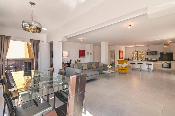 Villa für 10 Personen, mit Garten und Seeblick sowie Pool und Ausblick auf den Kanaren - 4